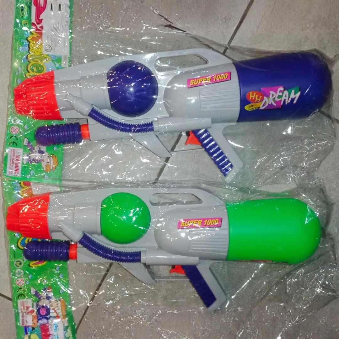 Pistola de Agua Super 1000 – Alta Capacidad, Colores Azul y Verde - Imagen 3